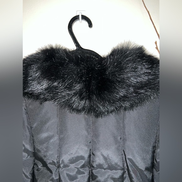 London Fog Large Jacket. - Picture 4 of 5